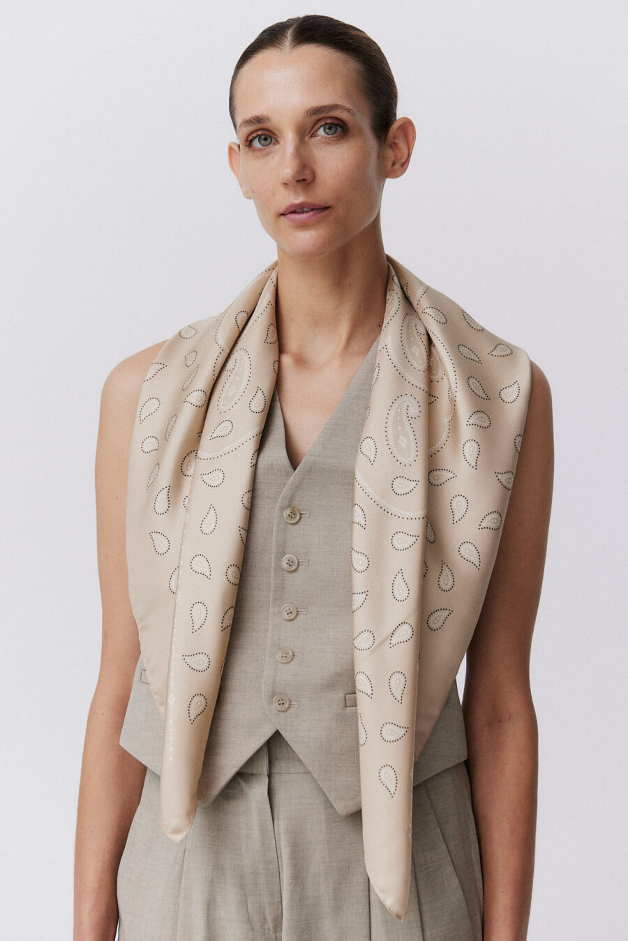 Seidentuch Paisley 90 Beige – Bild 2